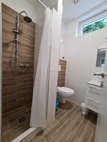 �t Feny? Apartmanh�z