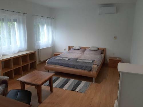 �.d. Poolgarden Apartmanh�z Si�fok