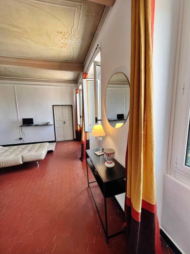 Apartamento Ampio Appartamento D'epoca In Piazza Del Teatro