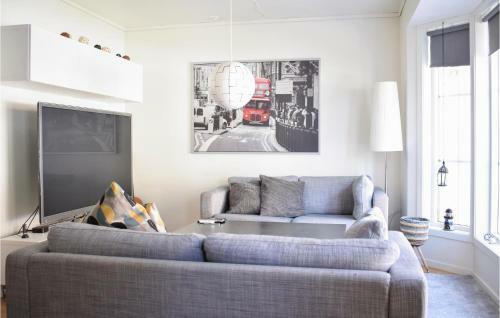 Nice Home In Kolltveit With Wifi And 3 Bedrooms