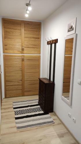 Apartament Bia?y
