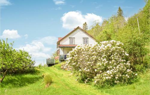 Nice Home In Lonev�g With 4 Bedrooms