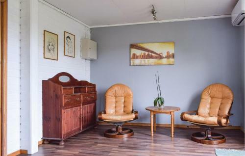 Beautiful Apartment In Lyngdal W/ 2 Bedrooms