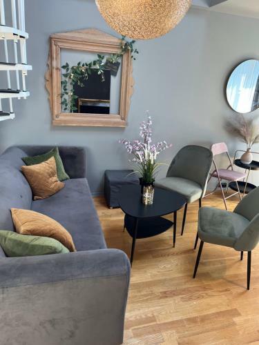 Apartamento Koselig Leilighet Midt I Mandal Sentrum Med Balkong!