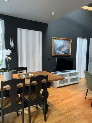 Apartamento Koselig Leilighet Midt I Mandal Sentrum Med Balkong!