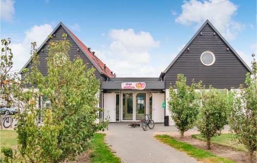 Stunning Home In In De Bongerd With 3 Bedrooms #814