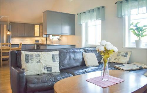 Nice Apartment In Holmsj� With 1 Bedrooms