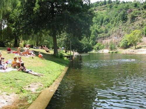 Apartamentos Appartement - Chateau En Ardeche Charmante