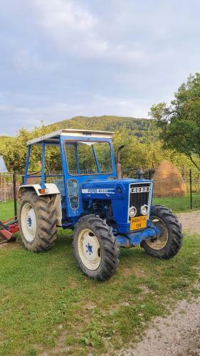Agroturismo Cazare La Ferma Crinei