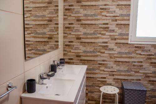 Apartamento Cani�o Quintas III By Trip2portugal