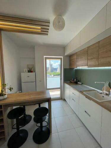 Lara 65 - Cozy & Modern Apartment @ Conest