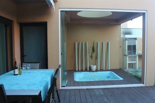 Arriba Beach & Country Villa