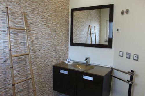 Arriba Beach & Country Villa