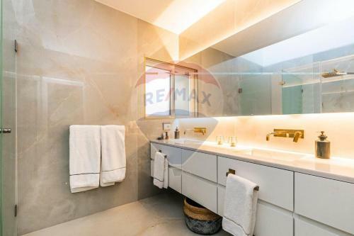 Modern 4-bed Villa 4k Beach 30k Lisbon