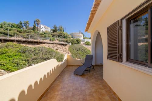 Vale De Centeanes Fabulous Apartment By Innkeeper