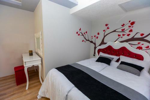 Barut�u Suit Apart