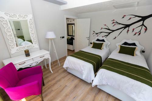 Barut�u Suit Apart