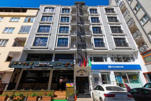 Barut�u Suit Apart