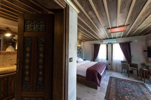 Foremanson Cave Hotel