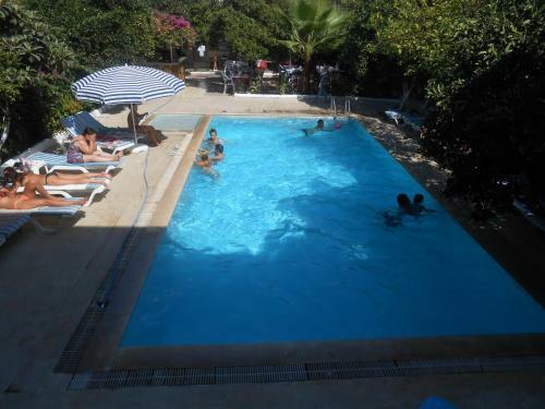 ?psos Hotel Beld?b?