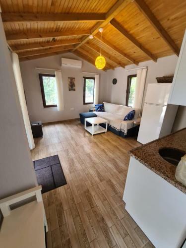 Eva's Tiny Homes
