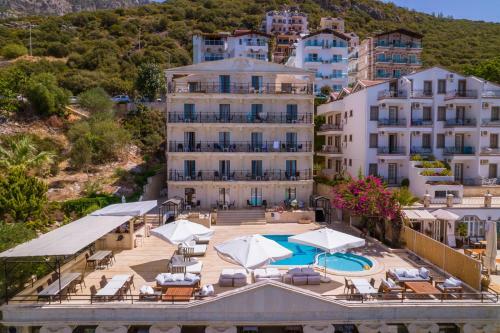 Hera Hotel