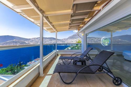 Luxury 4 Bedroom Villa With Amazing Sea Views