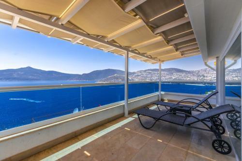 Luxury 4 Bedroom Villa With Amazing Sea Views