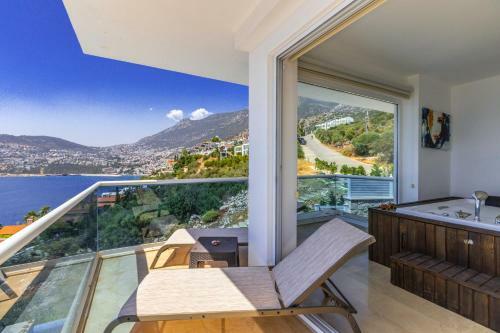 Luxury 4 Bedroom Villa With Amazing Sea Views