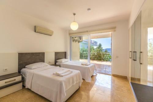 Luxury 4 Bedroom Villa With Amazing Sea Views