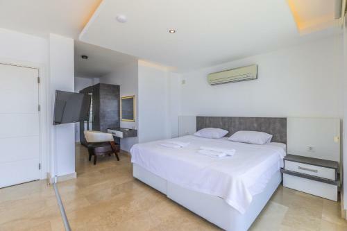 Luxury 4 Bedroom Villa With Amazing Sea Views