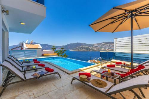 Luxury 4 Bedroom Villa With Amazing Sea Views