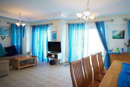 Two Seas Villa Bougainvillaea