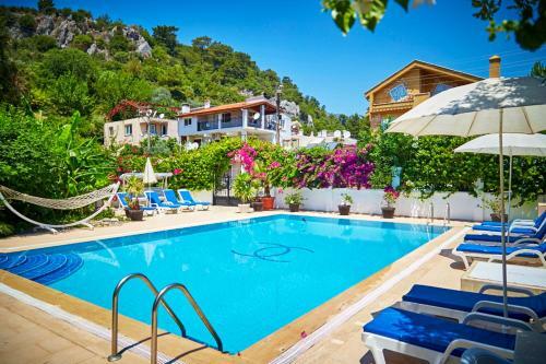 Two Seas Villa Bougainvillaea
