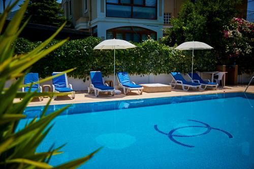 Two Seas Villa Bougainvillaea