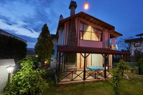 Villa Vflowersapanca