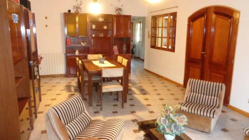 Casa En Chacras De Coria