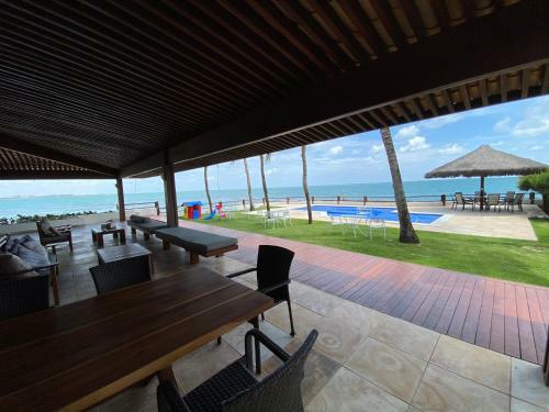 Casa P�r Do Sol � Beira Mar Na Praia De Jacum�