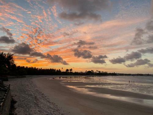 Casa P�r Do Sol � Beira Mar Na Praia De Jacum�