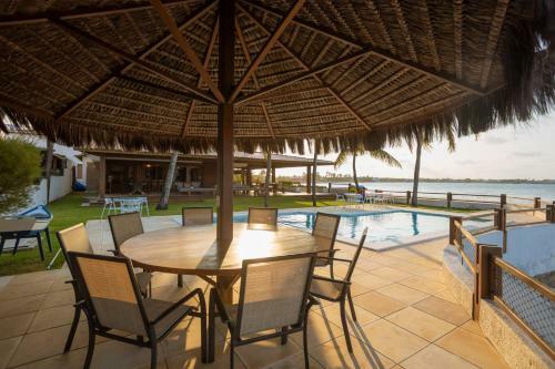 Casa P�r Do Sol � Beira Mar Na Praia De Jacum�