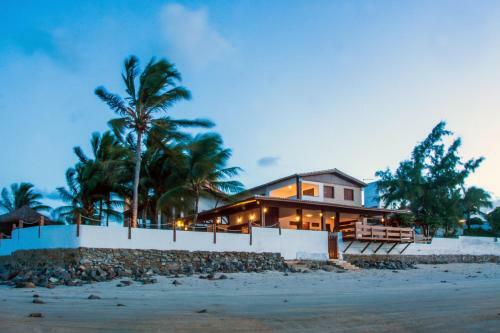 Casa P�r Do Sol � Beira Mar Na Praia De Jacum�