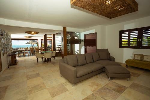 Casa P�r Do Sol � Beira Mar Na Praia De Jacum�