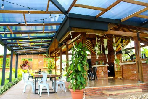 Hotel Cabitat Caba�as