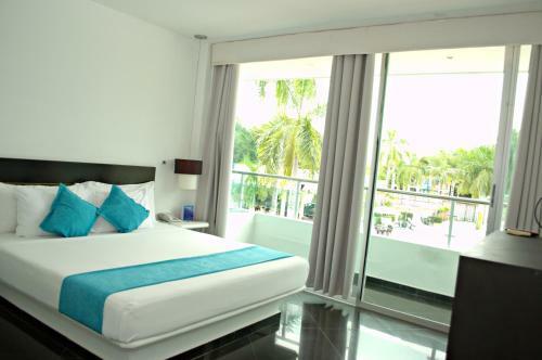 Hotel Paraiso Hollywood