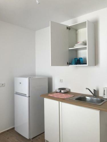 Apartment Hotel With Restaurant
