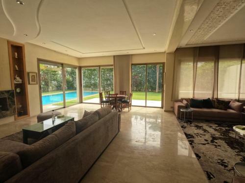 Magnifique Villa Avec Piscine 660 M2 - Darbouazza