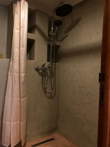 Hostal L'abri C�tier By Nezza