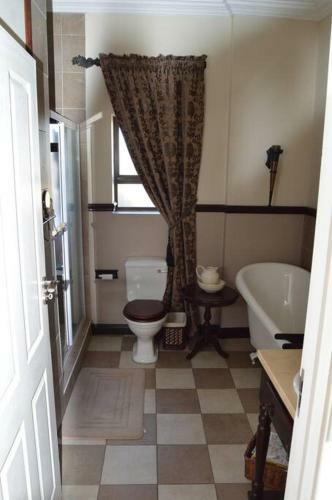 Tranquil Self - Catering Apartment Close To City