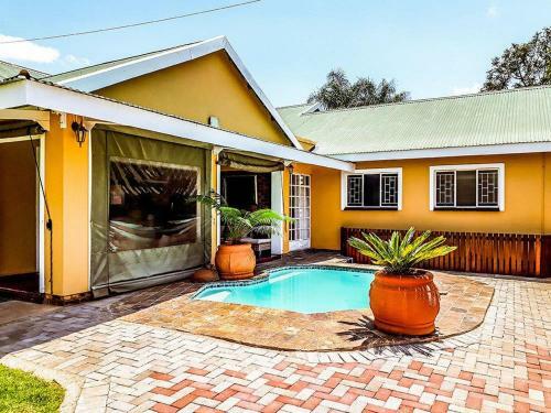 Hostal Mia Casa Guest House