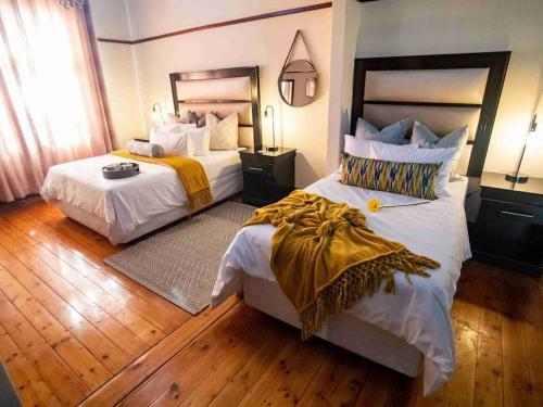 Hostal 74 On Retief Guesthouse
